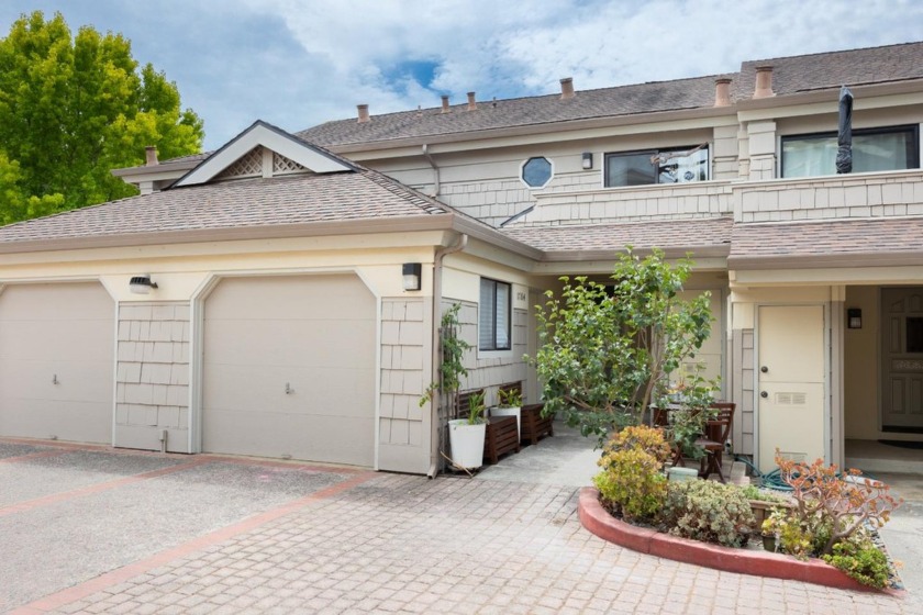 Welcome to Creekside Townhomes! This charming 2-bed, 2.5-bath - Beach Townhome/Townhouse for sale in Santa Cruz, California on Beachhouse.com