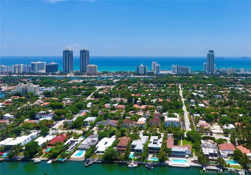 ***NEW PRICE*** SELLER MOTIVATED, BRING YOUR CLIENT - Beach Home for sale in Miami Beach, Florida on Beachhouse.com