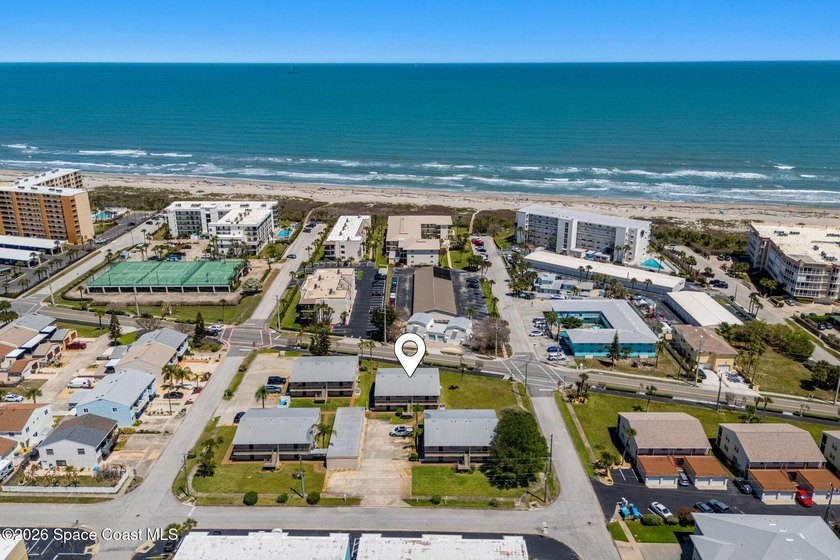 Welcome Home to Castaway Villas in Cape Canaveral! This adorable - Beach Condo for sale in Cape Canaveral, Florida on Beachhouse.com