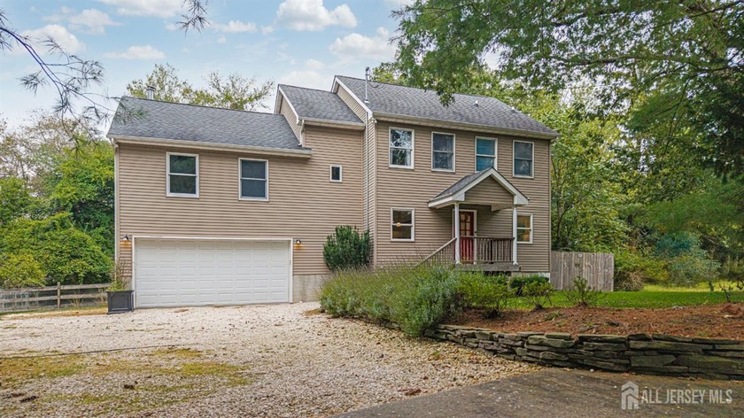 Beautifully remodeled 3-bedroom, 3-bath custom colonial home in - Beach Home for sale in Tinton Falls, New Jersey on Beachhouse.com
