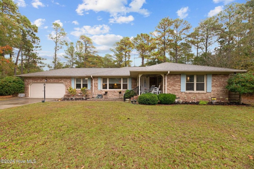 Quaint ranch style 3 bed 3 bathroom brick home on a quiet - Beach Home for sale in New Bern, North Carolina on Beachhouse.com