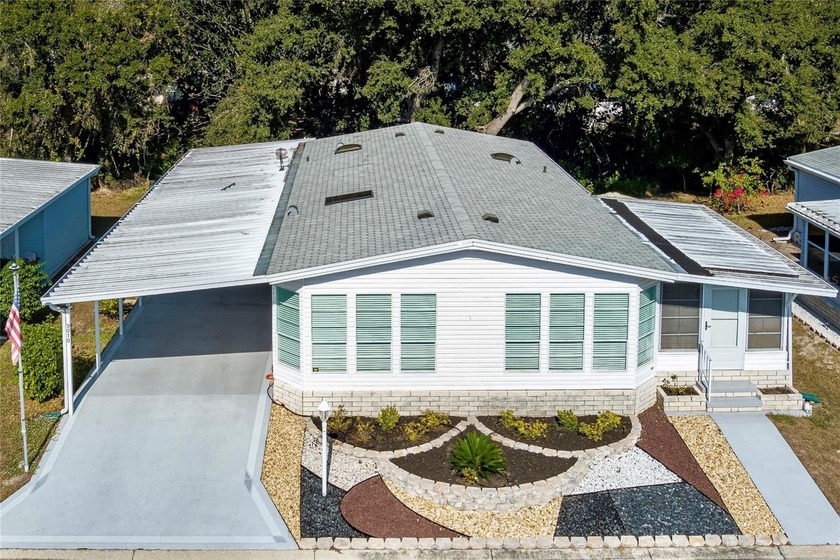 Exceptionally spacious double-wide that lives like a - Beach Home for sale in Palmetto, Florida on Beachhouse.com