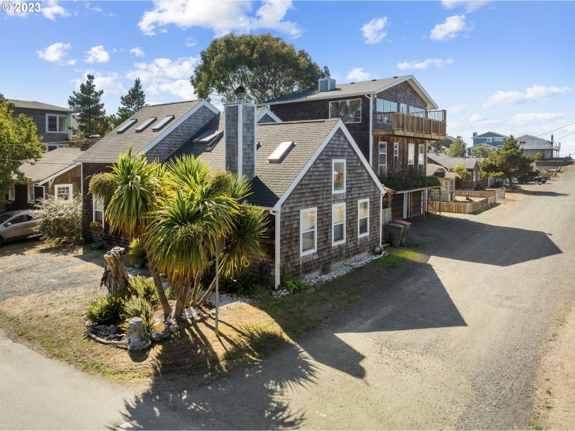 Two homes on one lot! Perfect for the creative savvy buyer who - Beach Lot for sale in Seaside, Oregon on Beachhouse.com