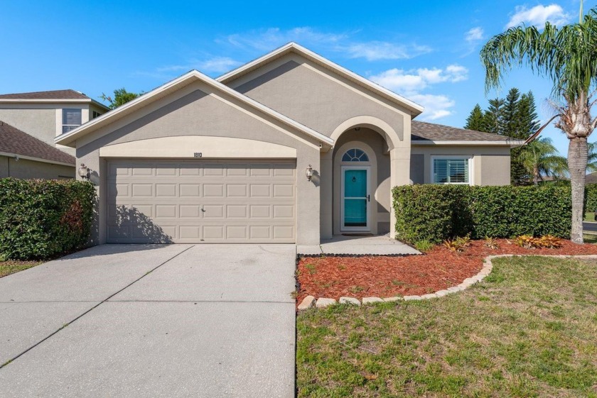 Welcome to this stunning 4-bedroom, 3-bathroom pool home located - Beach Home for sale in Trinity, Florida on Beachhouse.com