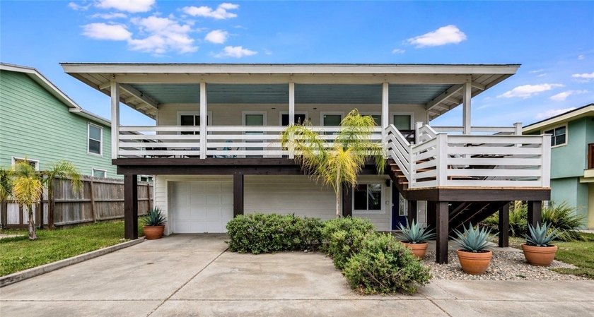 Very popular rental and no HOA! Centrally located Port A beach - Beach Home for sale in Port Aransas, Texas on Beachhouse.com