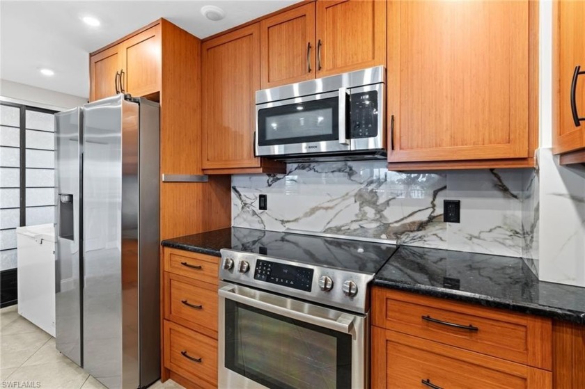 Pets allowed - (1) 40lbs.  WATERFRONT TOP-FLOOR END UNIT w/ - Beach Condo for sale in Marco Island, Florida on Beachhouse.com