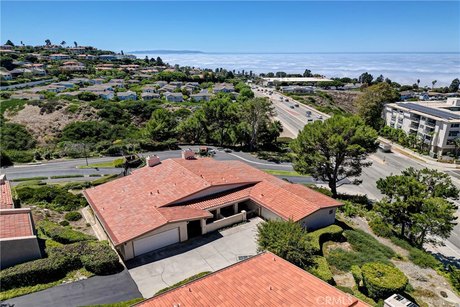 This beautifully maintained home has ocean views from almost - Beach Townhome/Townhouse for sale in Palos Verdes Peninsula, California on Beachhouse.com