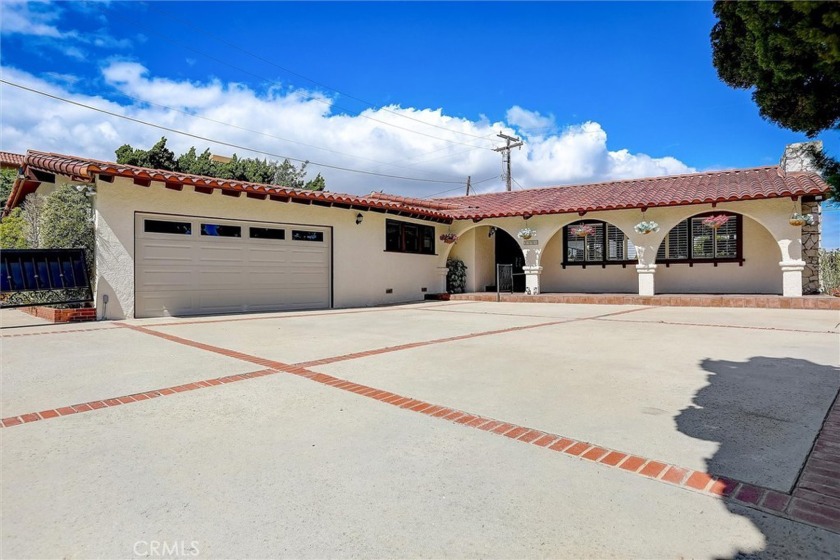 Just what you have been looking for - a single-level home with a - Beach Home for sale in Rancho Palos Verdes, California on Beachhouse.com