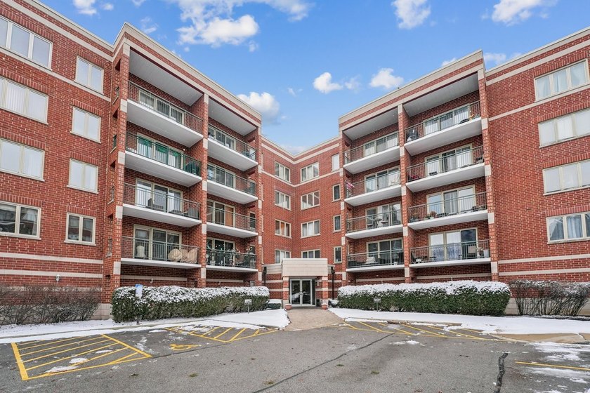 Now available in sought-after Glen Lake Condominiums. This is - Beach Condo for sale in Chicago, Illinois on Beachhouse.com