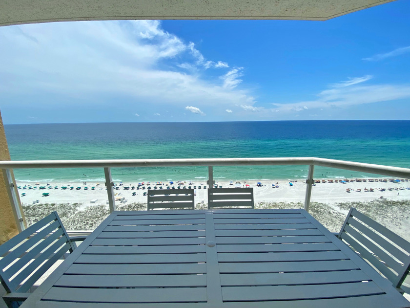 Gorgeous 15th floor Emerald Isle 3 bedroom Gulf Front Condo! - Beach Vacation Rentals in Pensacola Beach, Florida on Beachhouse.com