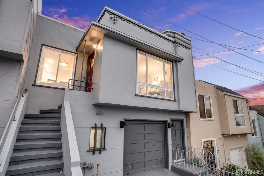 Great opportunity to own a well maintained SFR perched on a - Beach Home for sale in San Francisco, California on Beachhouse.com
