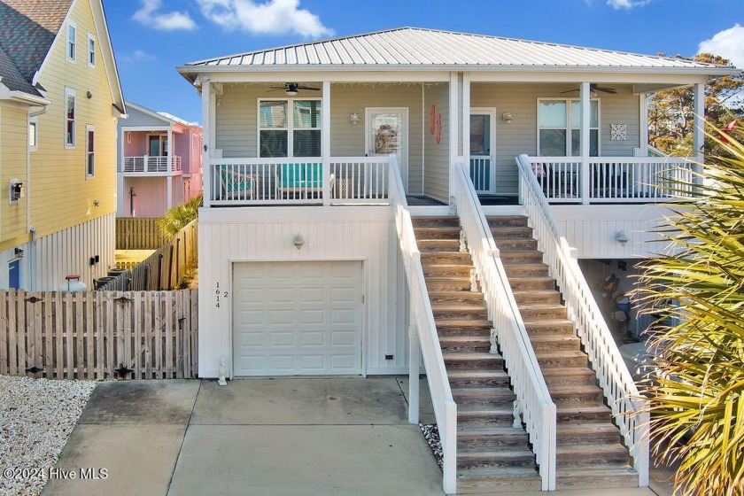 Looking for your beach getaway? Here it is! An adorable 3 bed, 2 - Beach Townhome/Townhouse for sale in Carolina Beach, North Carolina on Beachhouse.com