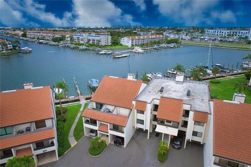 Motivated Seller!  Come enjoy the Florida lifestyle and your - Beach Condo for sale in Tierra Verde, Florida on Beachhouse.com