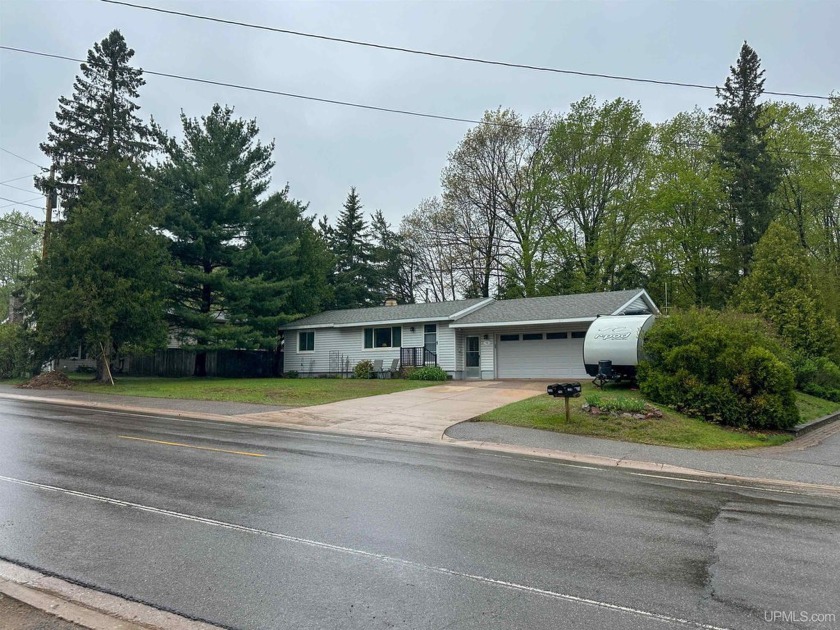 Charming 2-Bedroom Home in Marquette - Move-In Ready! Welcome to - Beach Home for sale in Marquette, Michigan on Beachhouse.com
