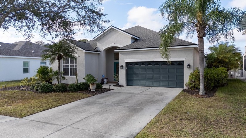 PRICE REDUCTION! Welcome to Barrington Ridge, where polished - Beach Home for sale in Bradenton, Florida on Beachhouse.com
