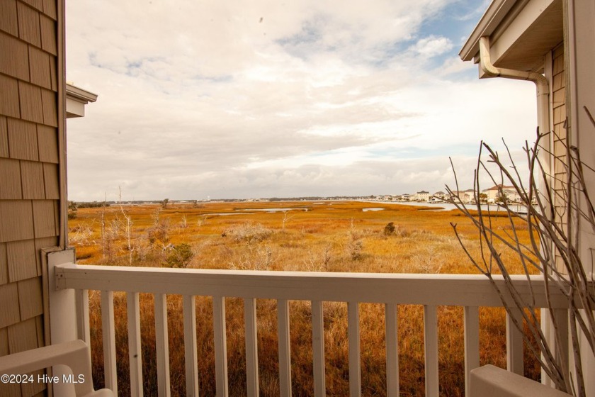 Investor's Delight!  Freshly renovated, Waterview, 1 bedroom, 1 - Beach Condo for sale in Atlantic Beach, North Carolina on Beachhouse.com