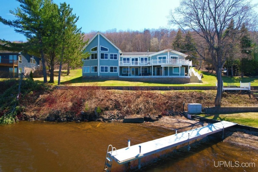 Fabulous home with breathtaking views! Waterfront living in - Beach Apartment for sale in Houghton, Michigan on Beachhouse.com