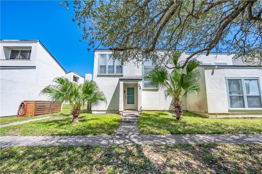 Immaculate, fully furnished 3/2 two story condo. Great views of - Beach Condo for sale in Rockport, Texas on Beachhouse.com