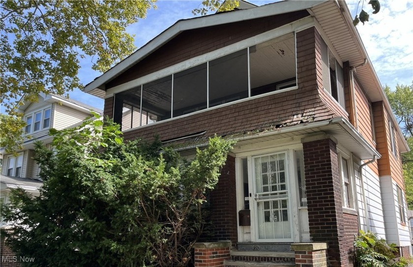 Calling all investors! Here is a great opportunity to increase - Beach Townhome/Townhouse for sale in Cleveland, Ohio on Beachhouse.com