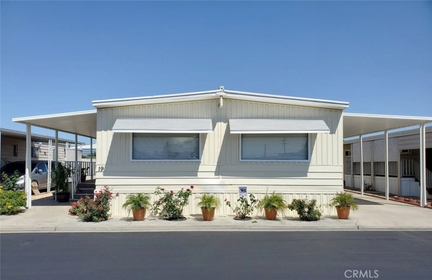 MAKE THIS YOUR DREAM HOME WITH 1344 SQFT, 2 BR, 2BA, AND OFFICE - Beach Home for sale in Westminster, California on Beachhouse.com