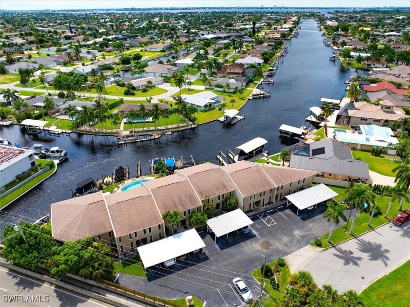 Beautifully remodeled two bedroom, 2 and 1/2 bath townhome with - Beach Townhome/Townhouse for sale in Cape Coral, Florida on Beachhouse.com