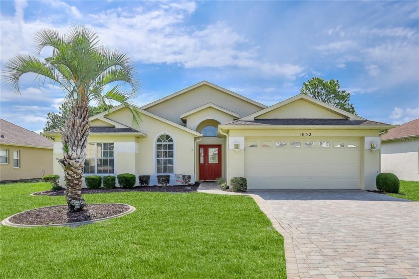 Under contract-accepting backup offers. Lovely 2/2 PLUS Den - Beach Home for sale in Spring Hill, Florida on Beachhouse.com