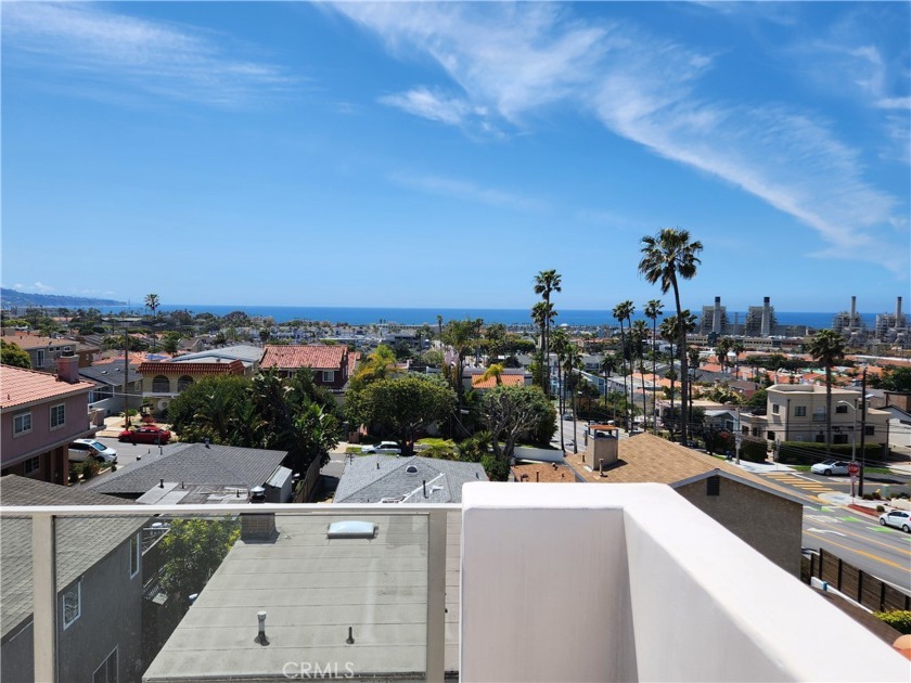 Phenomenal ocean views from the living level that only get - Beach Townhome/Townhouse for sale in Redondo Beach, California on Beachhouse.com