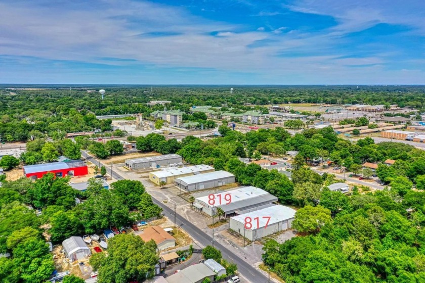 Great location! 7,325 Sq. Ft.,  Building has 3 separate rental - Beach Lot for sale in Fort Walton Beach, Florida on Beachhouse.com