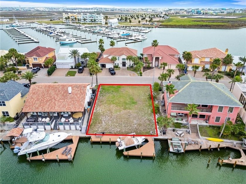 Build your dream waterfront luxury retreat in the premier canal - Beach Lot for sale in Port Aransas, Texas on Beachhouse.com