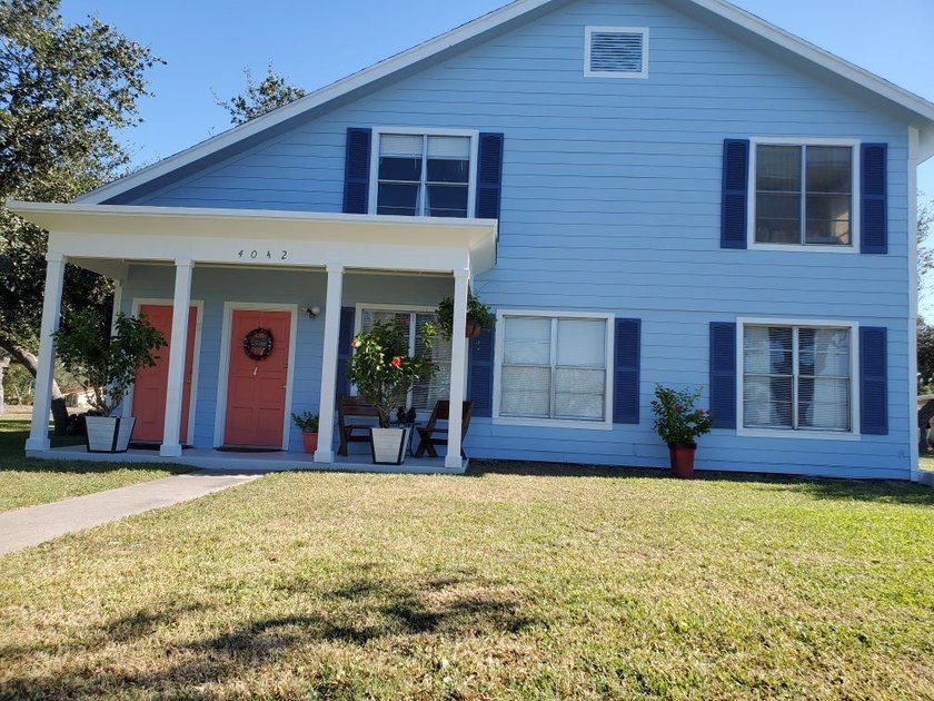 Rare Waterfront Investment Opportunity - 5 Units with - Beach Home for sale in Rockport, Texas on Beachhouse.com