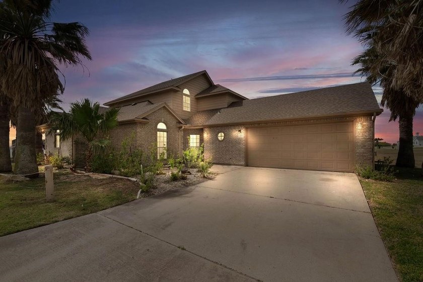 This stunning Cape Velero bayfront home offers unbeatable views - Beach Home for sale in Rockport, Texas on Beachhouse.com