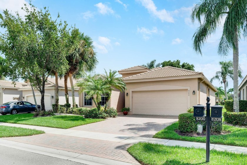 BRAND NEW A/C JUST INSTALLED!! GORGEOUS WATERVIEW! KITCHEN - Beach Home for sale in Lake Worth, Florida on Beachhouse.com