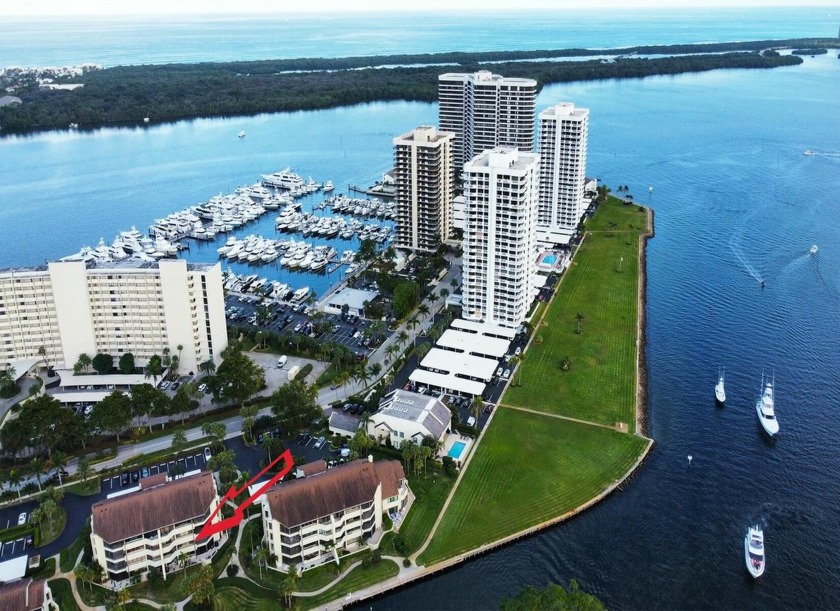 Luxurious Move-in Ready, Updated Waterfront Condo in Harbor - Beach Condo for sale in North Palm Beach, Florida on Beachhouse.com