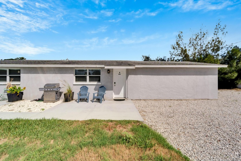 8820 Rocky Creek Drive, Unit B - Beach Vacation Rentals in Tampa, FL on Beachhouse.com