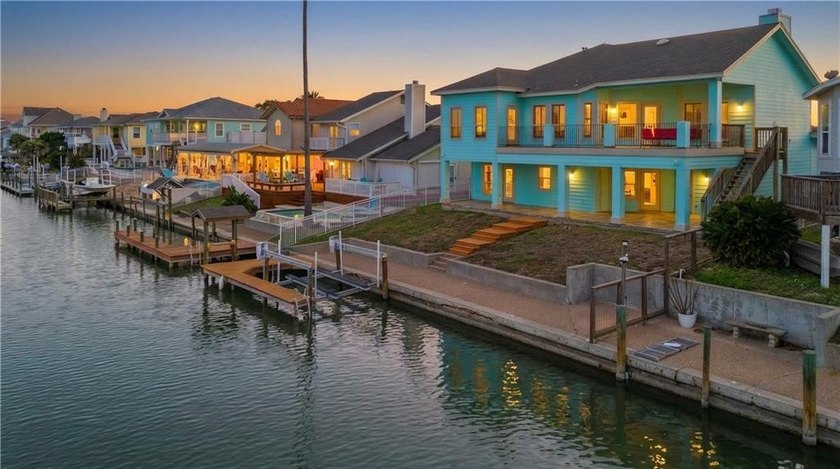 Experience the ultimate coastal lifestyle in this - Beach Home for sale in Rockport, Texas on Beachhouse.com