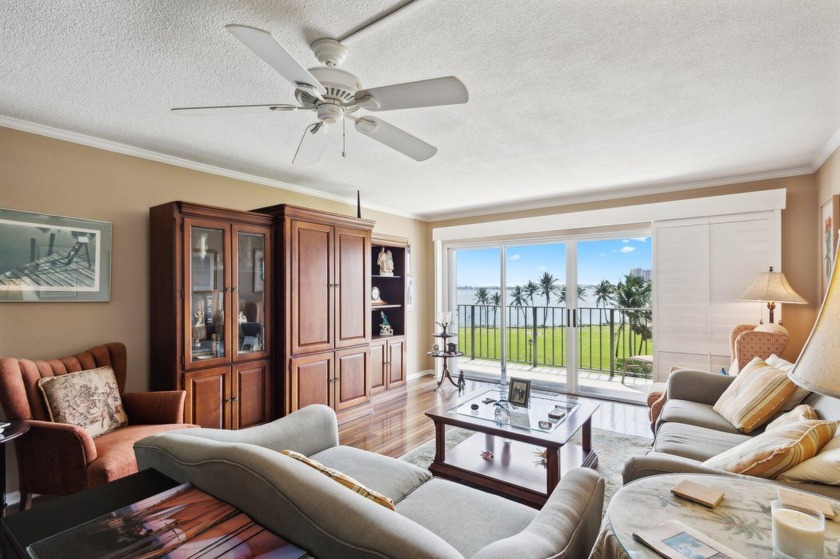 Enjoy gracious tropical living in this beautifully maintained - Beach Condo for sale in Lake Park, Florida on Beachhouse.com
