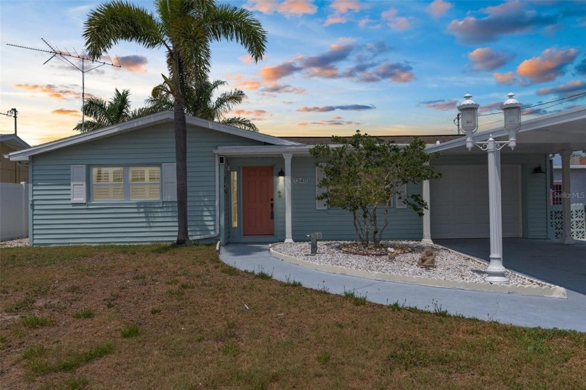 This could be your next vacation home and ready to be enjoyed - Beach Home for sale in Hudson, Florida on Beachhouse.com