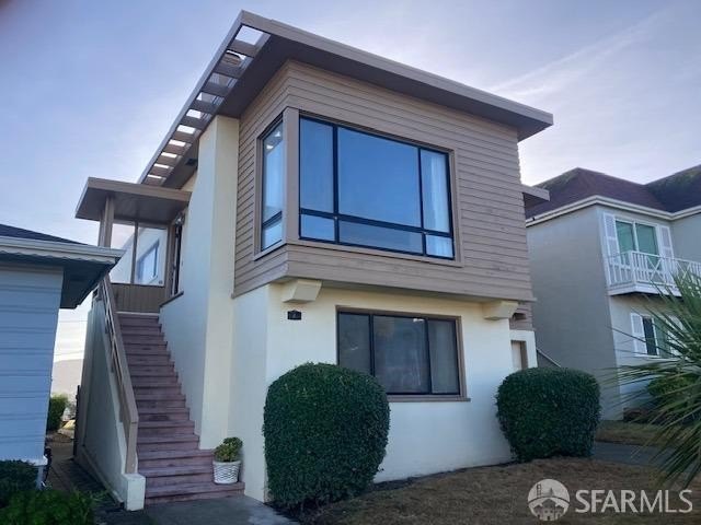 Rare Prime Lower Westlake Location!!! Expansive Doelger Built 3 - Beach Home for sale in Daly City, California on Beachhouse.com