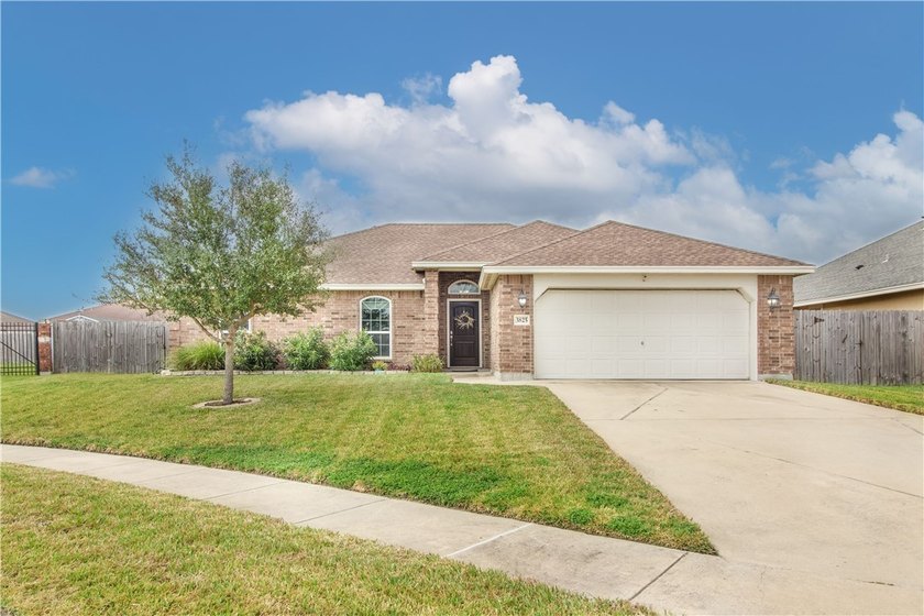 Welcome to this impeccably maintained one-owner home in the - Beach Home for sale in Corpus Christi, Texas on Beachhouse.com