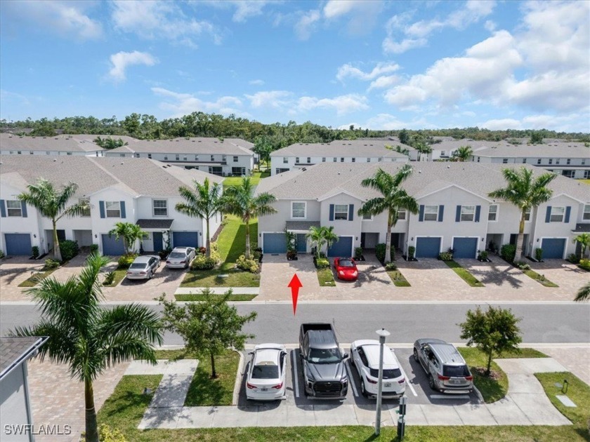 Location Location Location.....Rare, on the lake unit.  Need - Beach Townhome/Townhouse for sale in Naples, Florida on Beachhouse.com