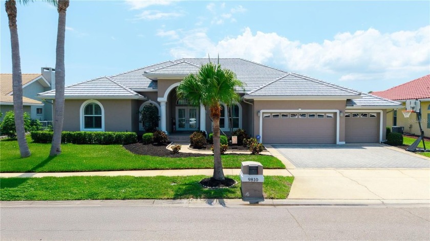 Welcome to your new FULLY RENOVATED LUXURY home located in the - Beach Home for sale in Tampa, Florida on Beachhouse.com