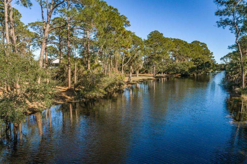 Alligator Point! Affordable - Waterfront lot. The ideal location - Beach Lot for sale in Alligator Point, Florida on Beachhouse.com