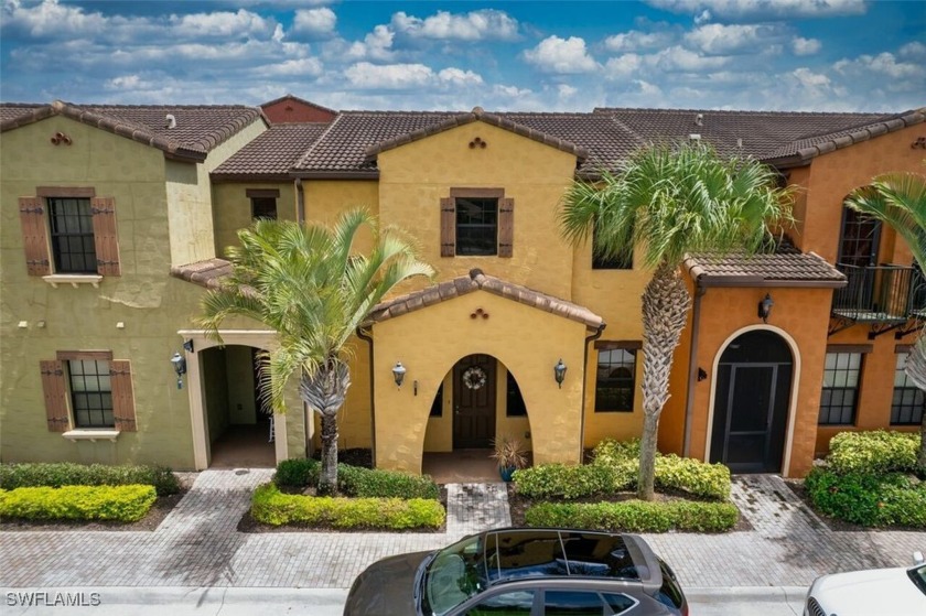 Welcome home...this stunning condo is just what you've been - Beach Townhome/Townhouse for sale in Fort Myers, Florida on Beachhouse.com