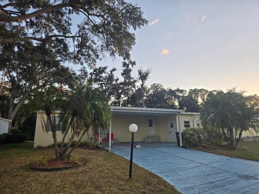 First time on the market, one owner unit. Spacious 3 bedroom / 2 - Beach Home for sale in Palmetto, Florida on Beachhouse.com