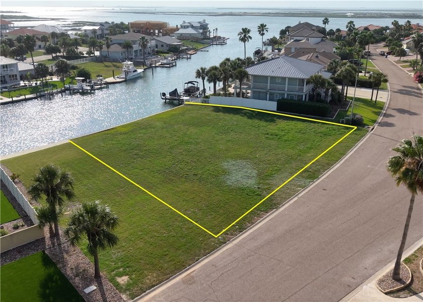 BIG CANAL FRONT LOT WITH STUNNING VIEWS! It's time to build the - Beach Lot for sale in Port Aransas, Texas on Beachhouse.com