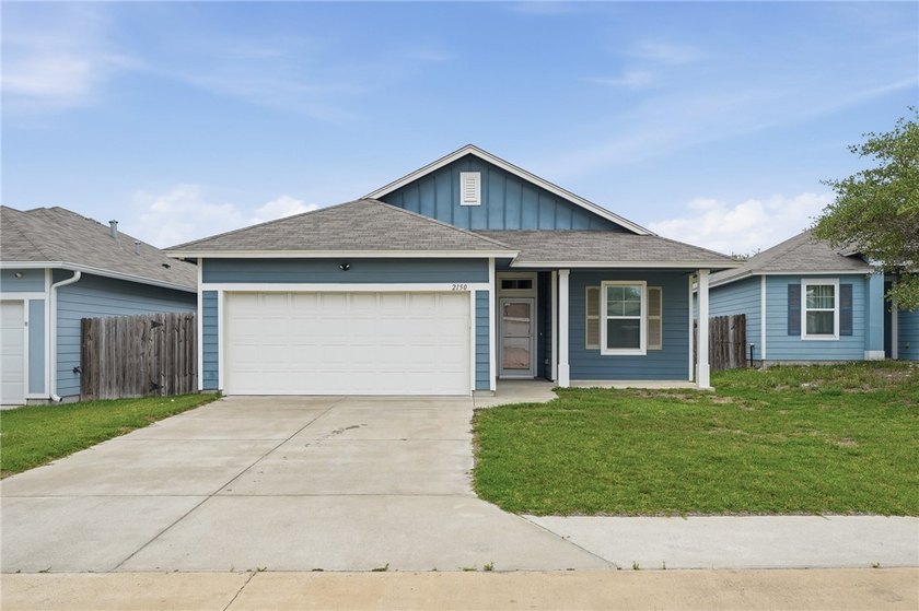 One of the most pristine homes in Harbor Heights - a one-owner - Beach Home for sale in Aransas Pass, Texas on Beachhouse.com