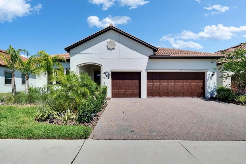 HONEY -STOP THE CAR!! THIS IS THE HOME YOU'VE BEEN SEARCHING FOR - Beach Home for sale in Wimauma, Florida on Beachhouse.com