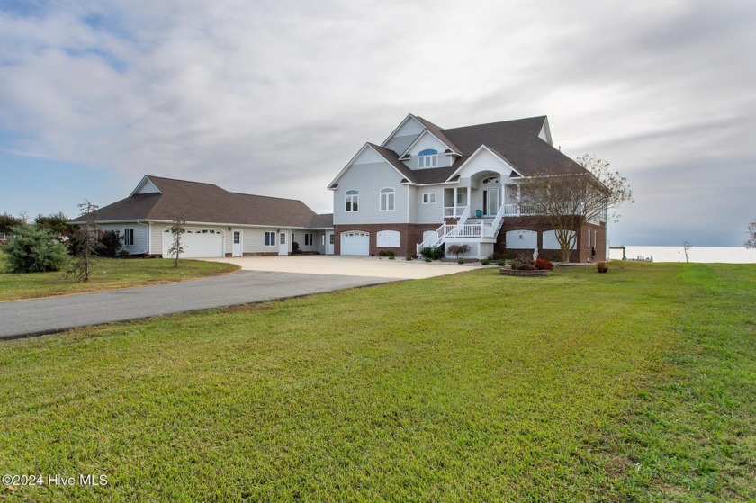 Grand custom built waterfront home offers numerous upgrades and - Beach Home for sale in Edenton, North Carolina on Beachhouse.com