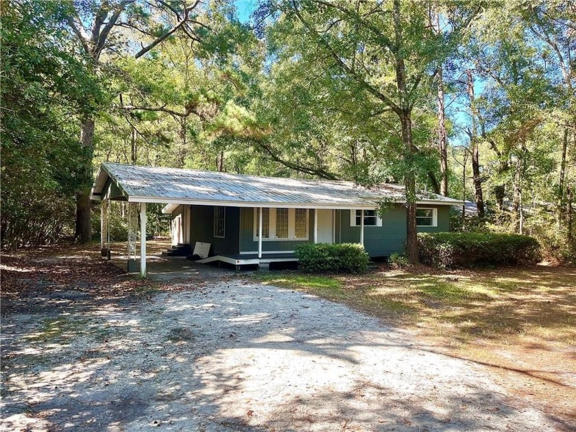 **Seller will entertain offers between 135,000 to 155,000. ** - Beach Home for sale in Mobile, Alabama on Beachhouse.com