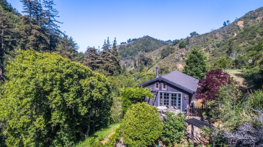 A great property with flexibility for families and friends to - Beach Home for sale in Big Sur, California on Beachhouse.com